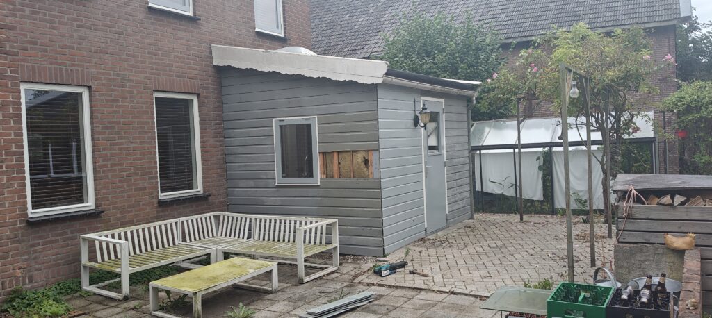 Klusbedrijf in de Krimpenerwaard – gespecialiseerd in bouw, renovatie, schilderwerk, timmerwerk, stucwerk, en complete verbouwingen voor huizen en bedrijven
een rollaag hanenkam vuilmetselwerk
Binnemuren gasbeton cellenbeton
Beton bekisting wapening ijzer ijzervlechten 
klusbedrijf stijger ambachtelijk metselwerk 
renovatie schoorsteen
Klusbedrijf Daan G
Alle klussen in en om het huis zo geDaan
klus en metselbedrijf daang
renovatie onderhoud en verbouw
Vraag vrijblijvend een offerte aan
scheuren in de gevel
voegwerk metselen
klus en metselbedrijf daang
Voegwerk wat bij jouw huisstijl past
Knipvoegen snijvoegen verdieptevoegen 
lood vervangen erker
Vernieuwing van straatwerk en tuinhek
aanbouw verbouwing  (fase 1)