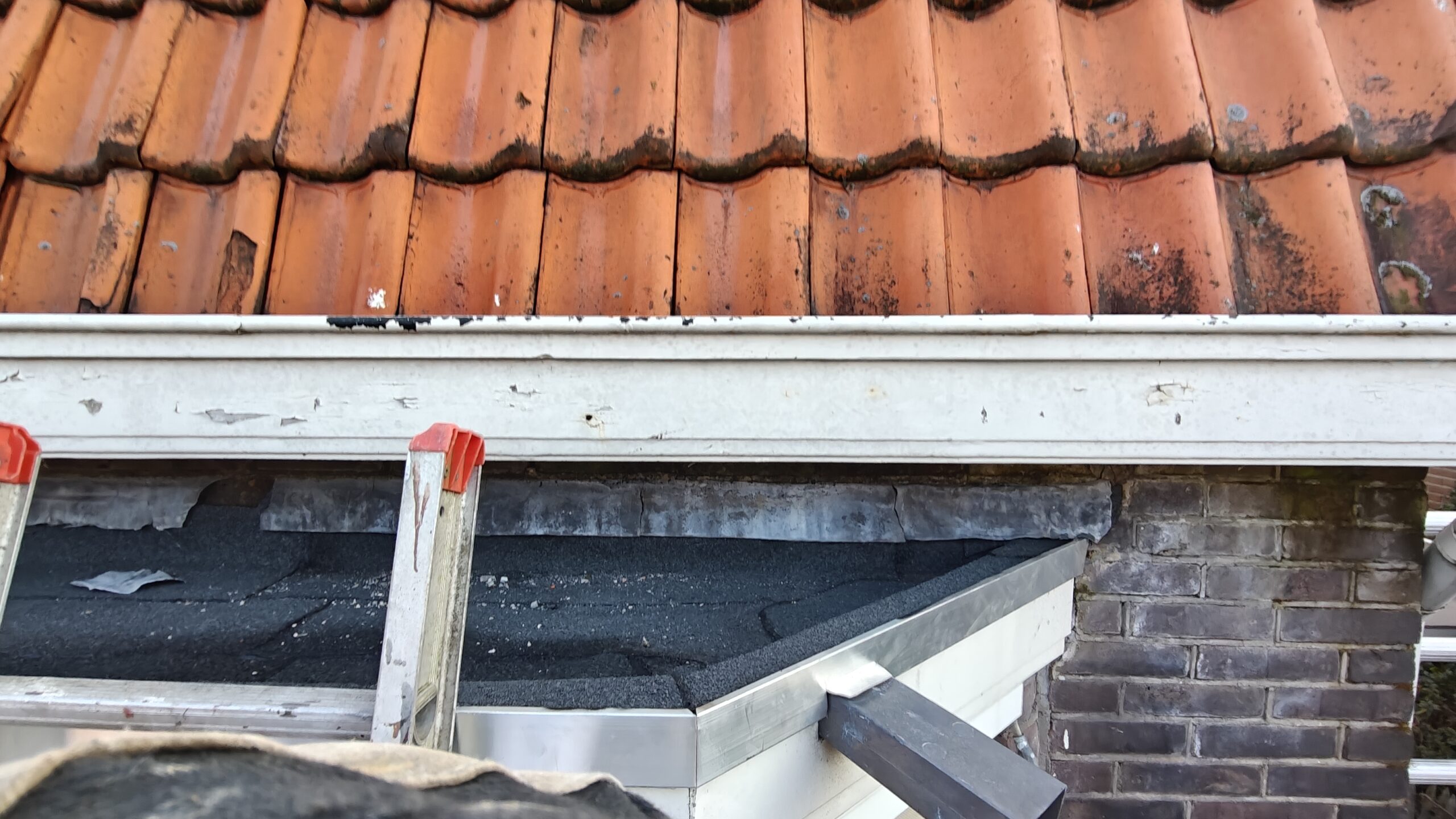 Klusbedrijf in de Krimpenerwaard – gespecialiseerd in bouw, renovatie, schilderwerk, timmerwerk, stucwerk, en complete verbouwingen voor huizen en bedrijven
een rollaag hanenkam vuilmetselwerk
Binnemuren gasbeton cellenbeton
Beton bekisting wapening ijzer ijzervlechten
klusbedrijf stijger ambachtelijk metselwerk
renovatie schoorsteen
Klusbedrijf Daan G
Alle klussen in en om het huis zo geDaan
klus en metselbedrijf daang
renovatie onderhoud en verbouw
Vraag vrijblijvend een offerte aan
scheuren in de gevel
voegwerk metselen
klus en metselbedrijf daang
Voegwerk wat bij jouw huisstijl past
Knipvoegen snijvoegen verdieptevoegen
lood vervangen erker